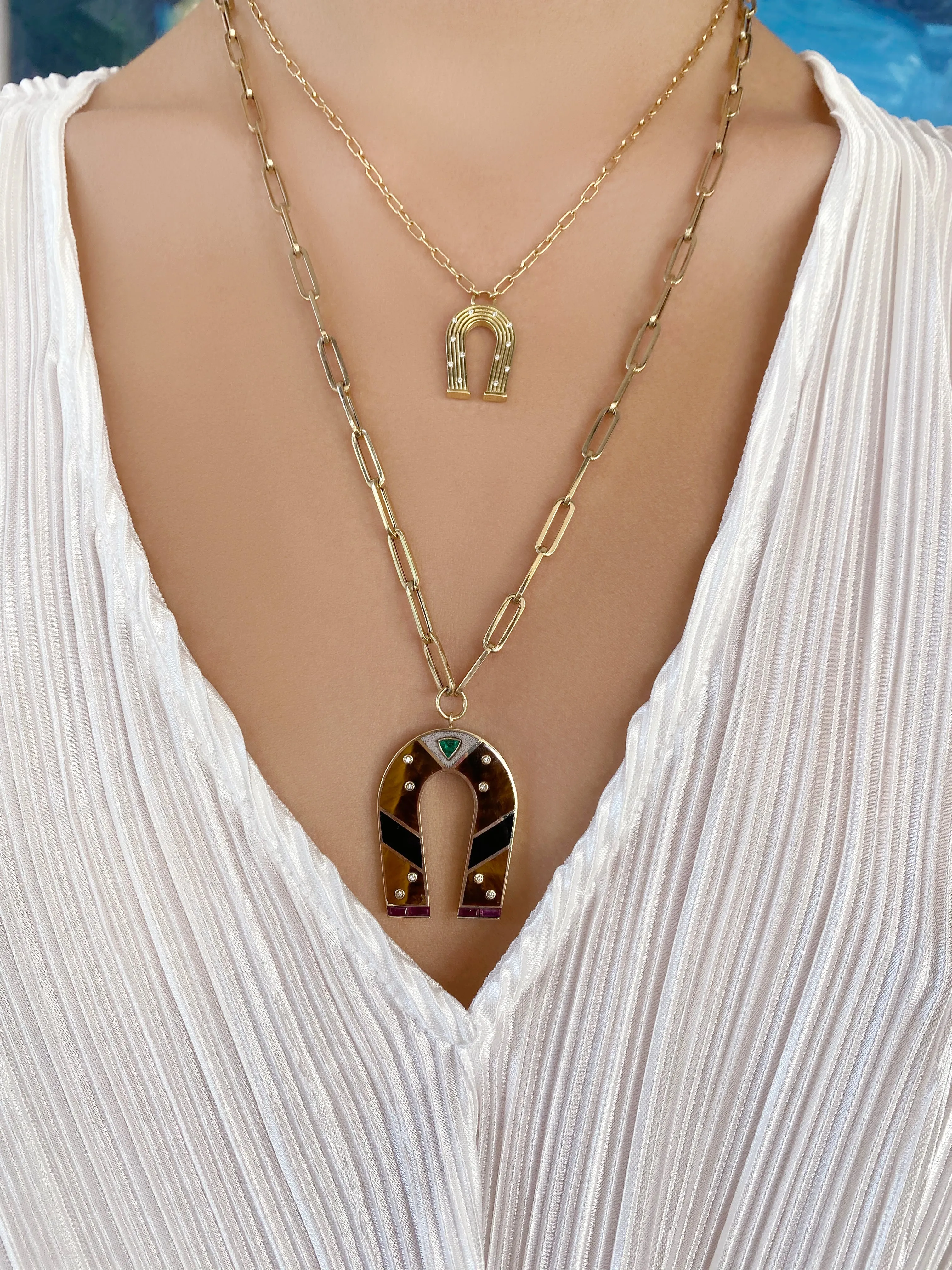 14K Yellow Gold Tiger's Eye and Onyx Horseshoe Necklace