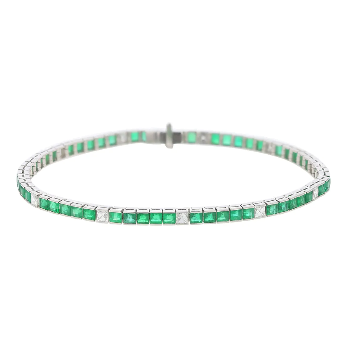 5.80Ct Emerald and 0.83Ct Diamond Tennis Bracelet in Platinum, 7inch
