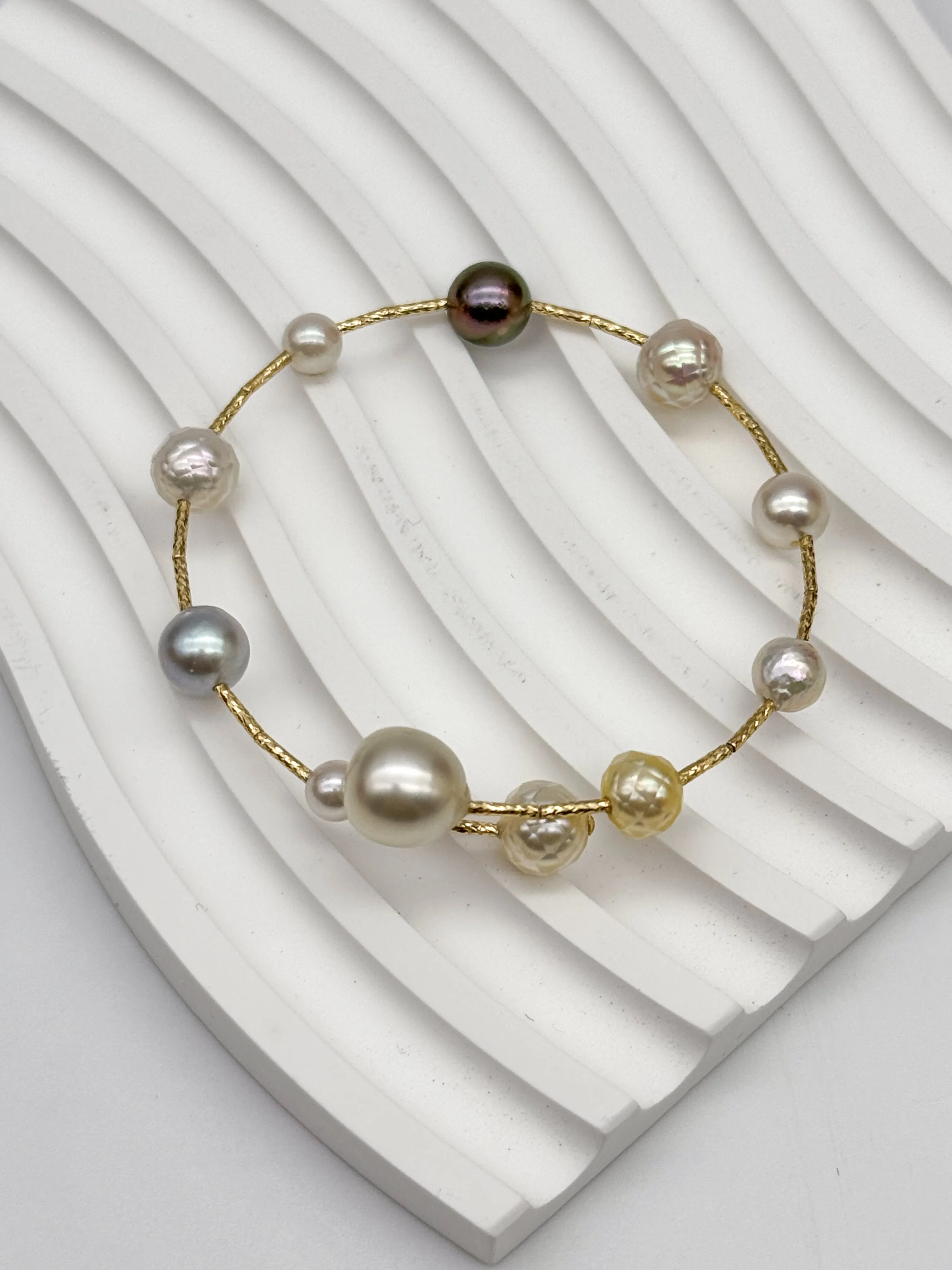 6-9.5mm Mixed-Pearl Bangle