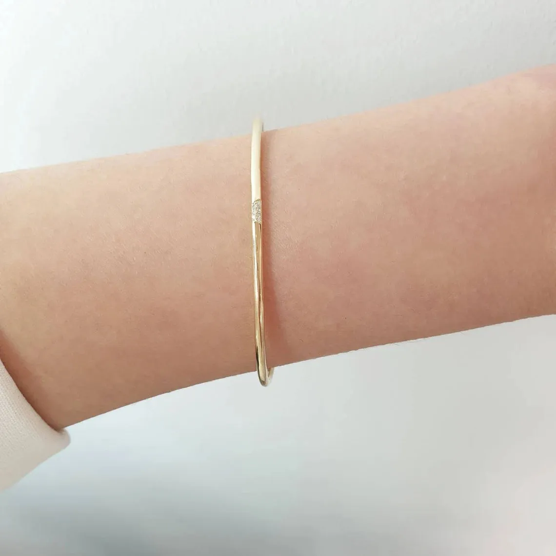 9 diamond bangle gold