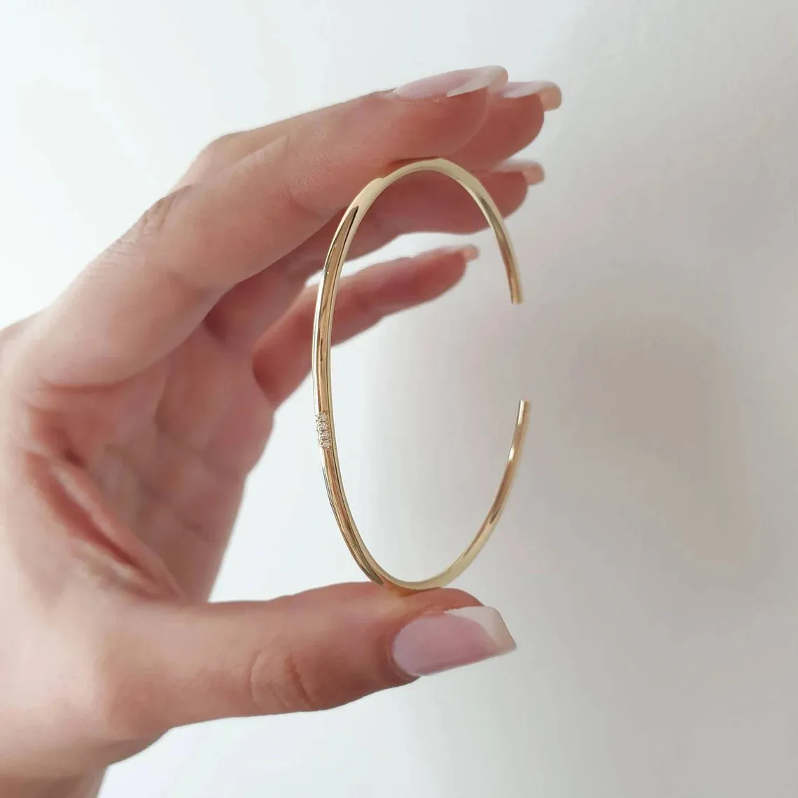 9 diamond bangle gold