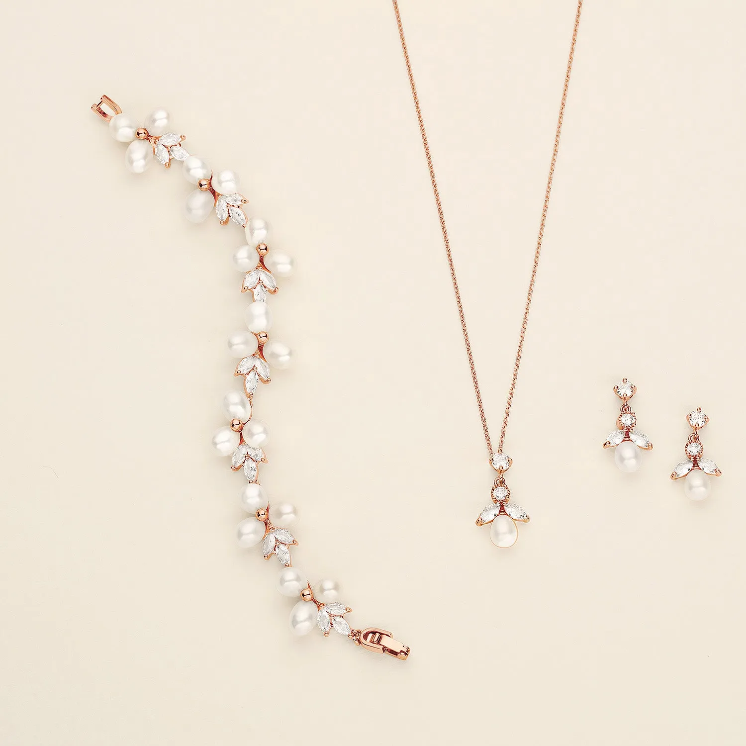 Abby Pearl Necklace Set