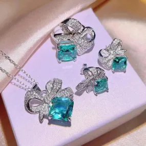 Bright Peacock Emerald Ring White Gold Plated