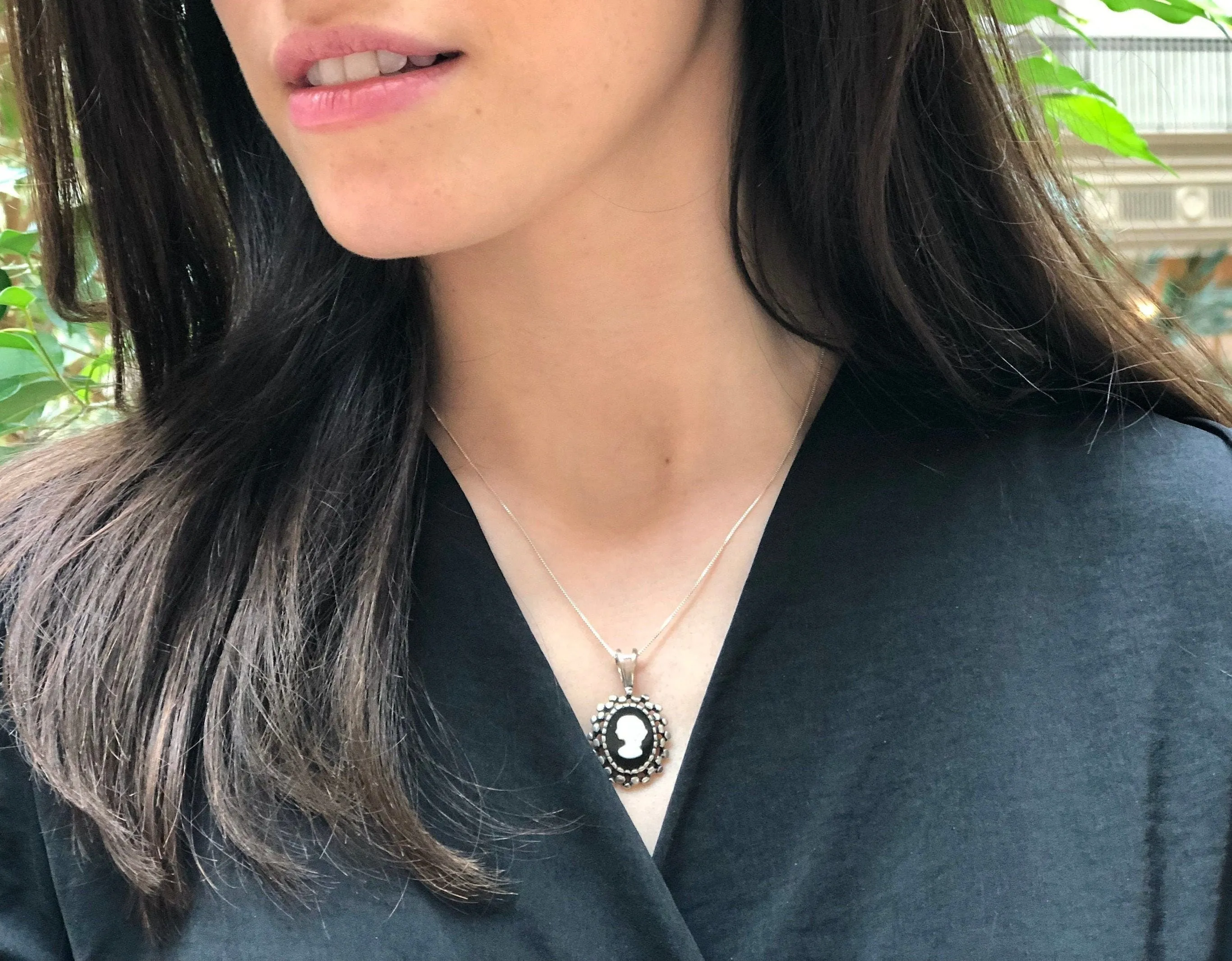 Cameo Pendant - Shell Pearl Necklace - Onyx Lady Necklace