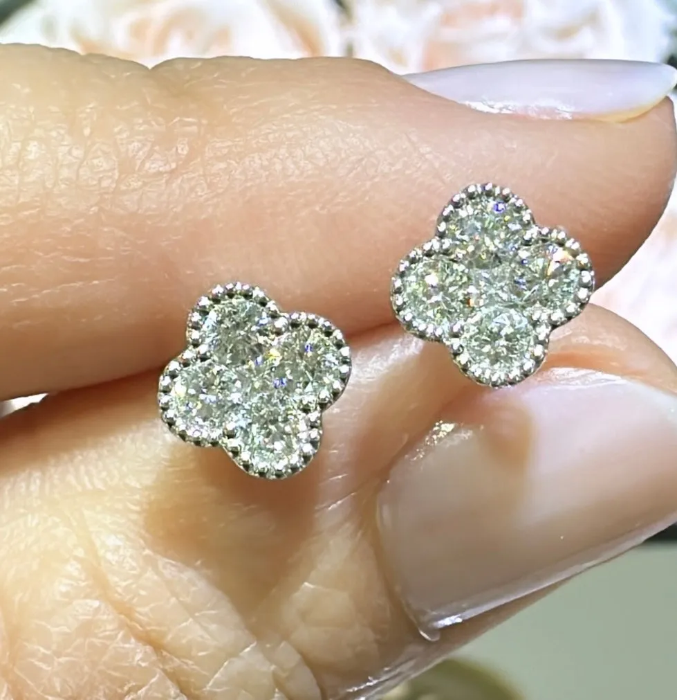 Clover 0.57ct tw Stud Diamond Earrings
