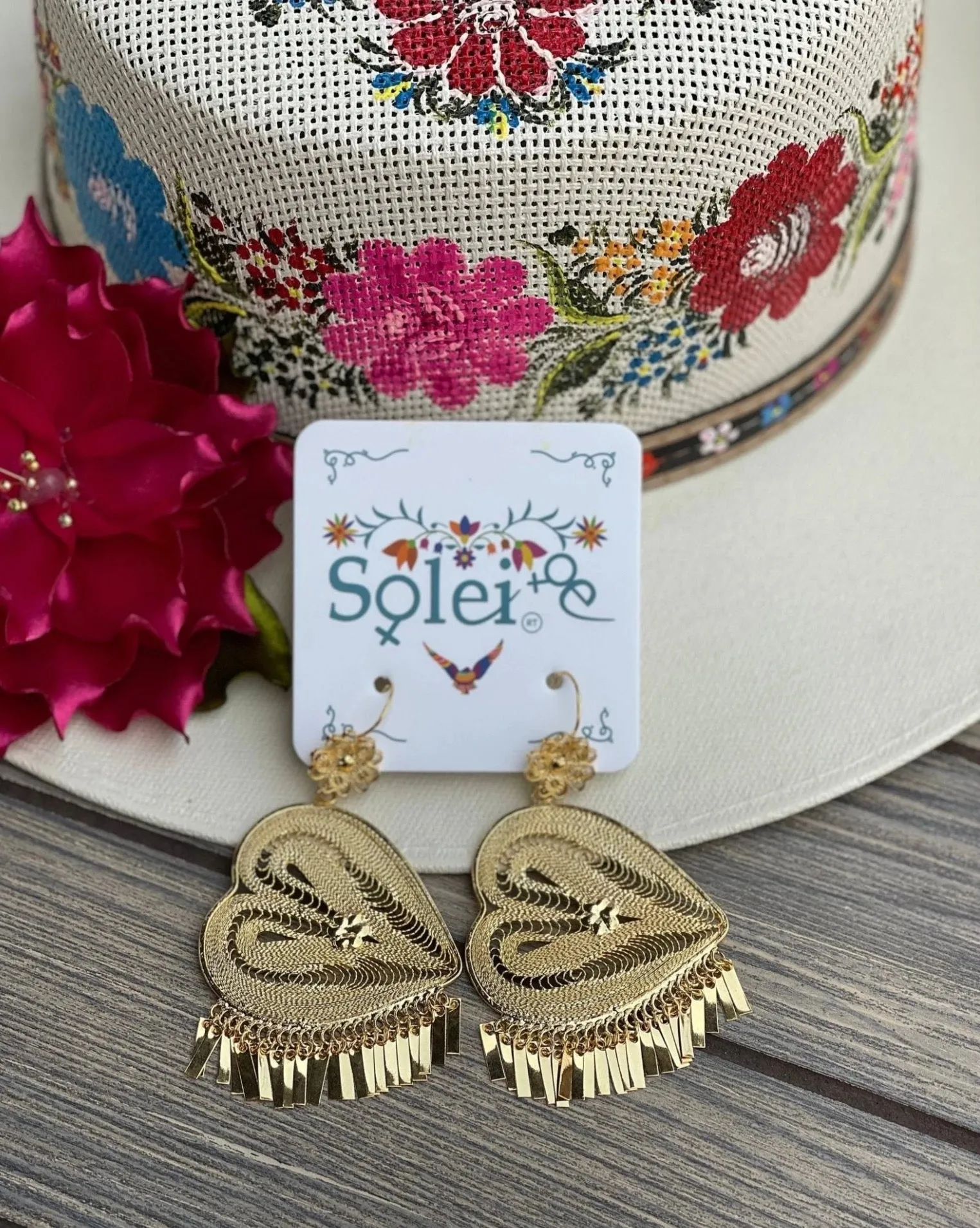 Corazon de Lado Aretes