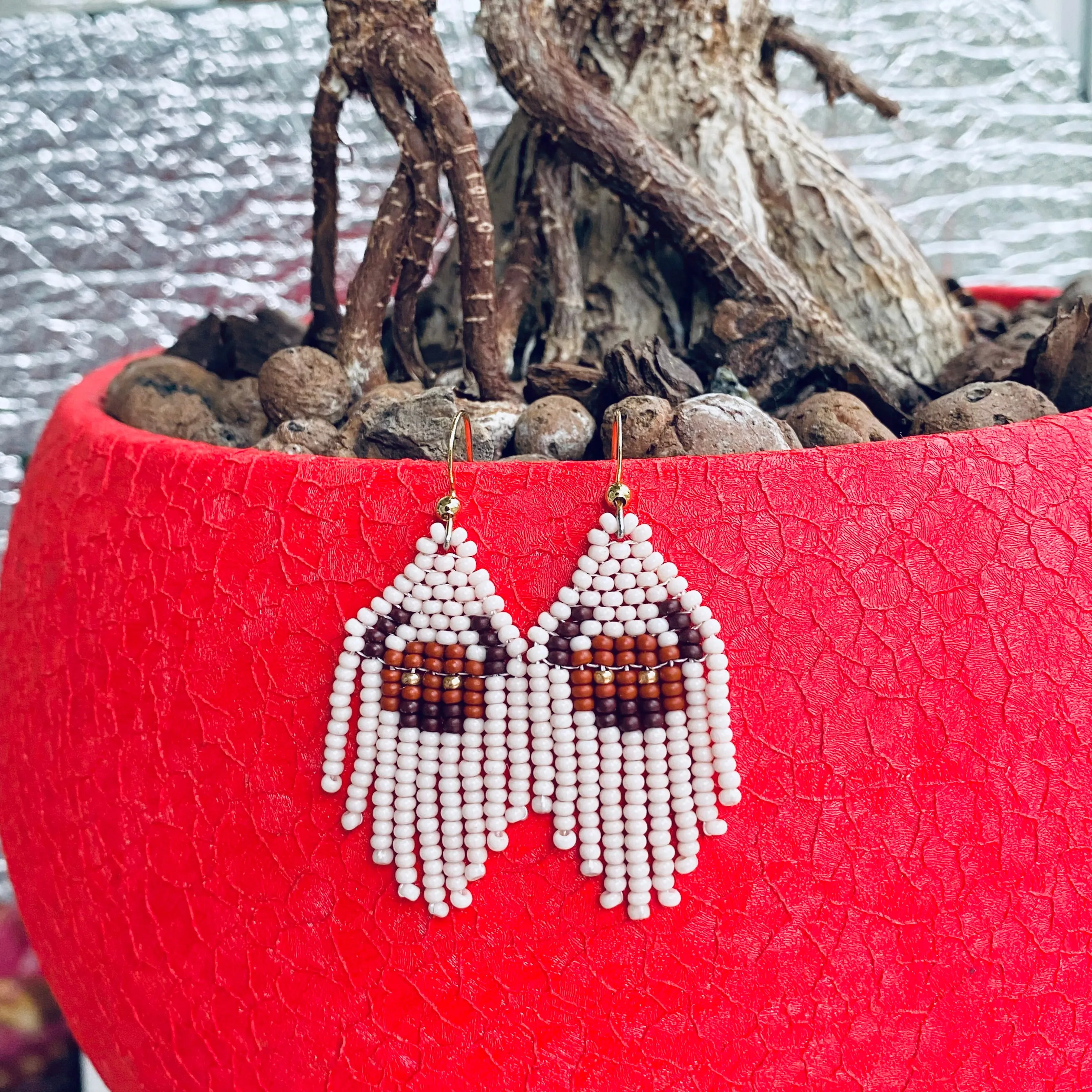 Cowgirl Earrings. Seed Bead Bull Earring for Women. Small Fringe Western earrings. Short Chandelier Earrings in boho hippie style.