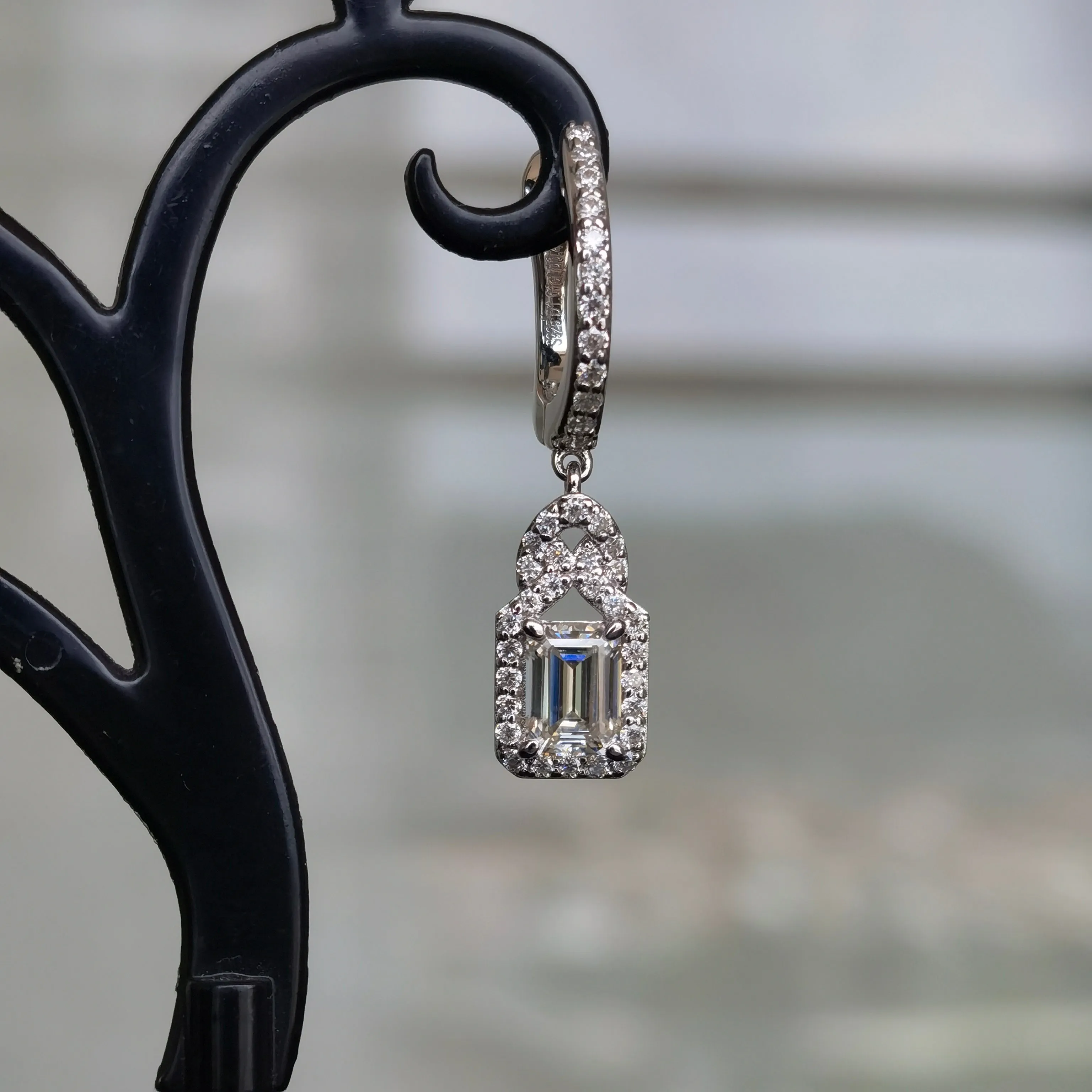 Doveggs emerald moissanite drop earrings for women
