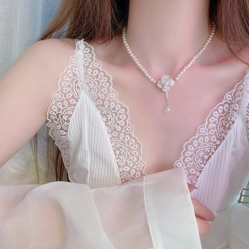 Elegant Camellia Pearl Chain Choker Necklace