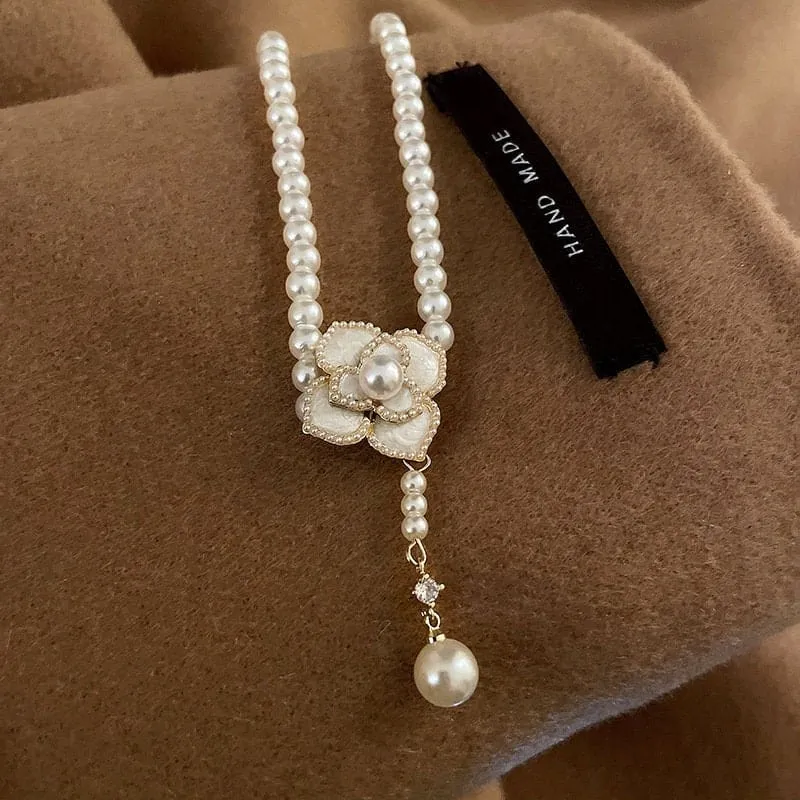 Elegant Camellia Pearl Chain Choker Necklace