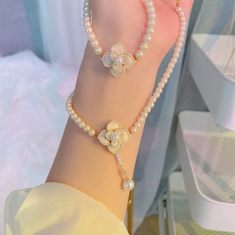 Elegant Camellia Pearl Chain Choker Necklace
