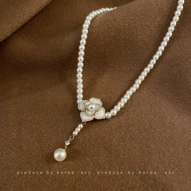 Elegant Camellia Pearl Chain Choker Necklace
