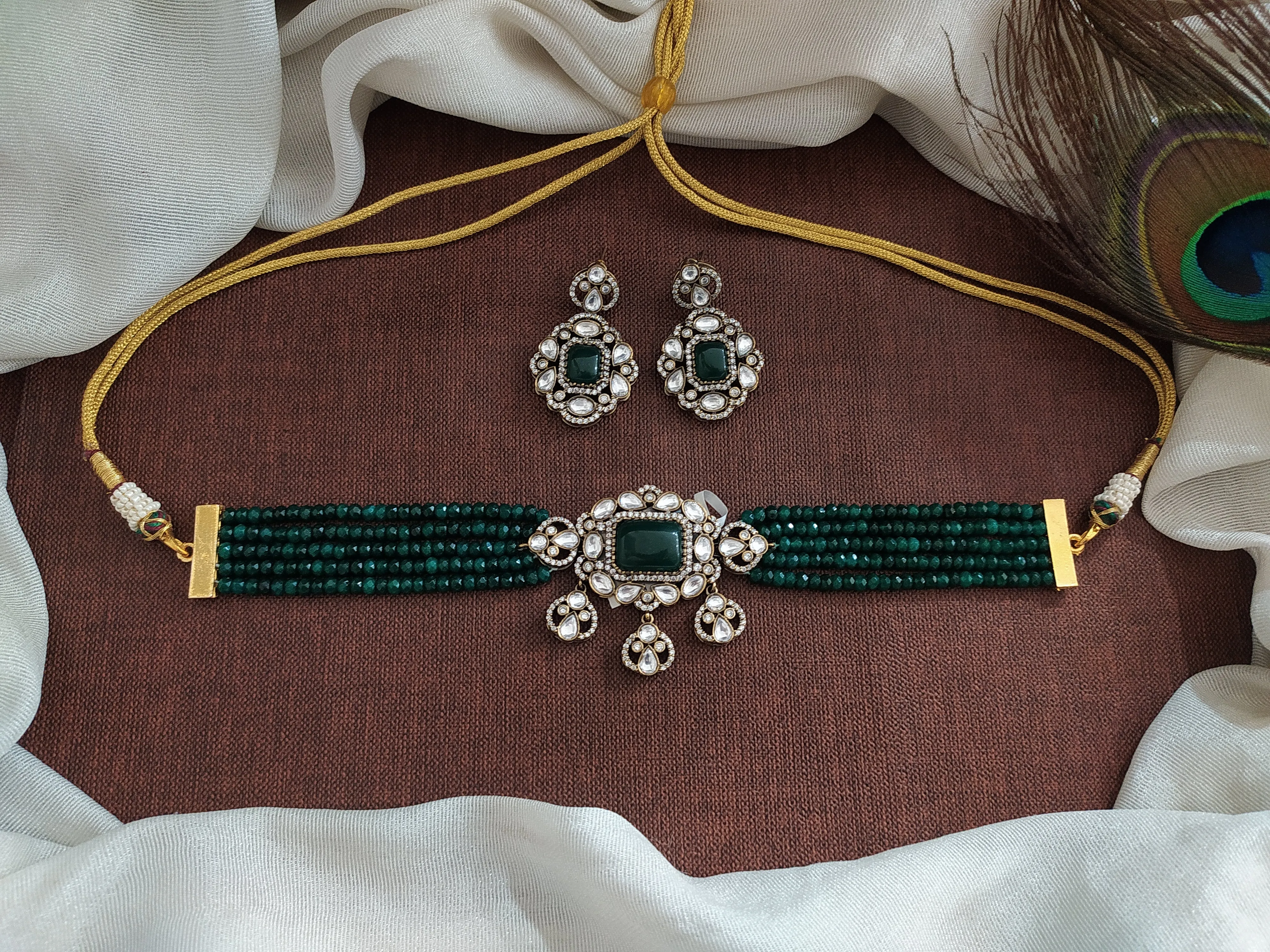 Elegant Onyx Beads Victorian Diamond Choker Sets