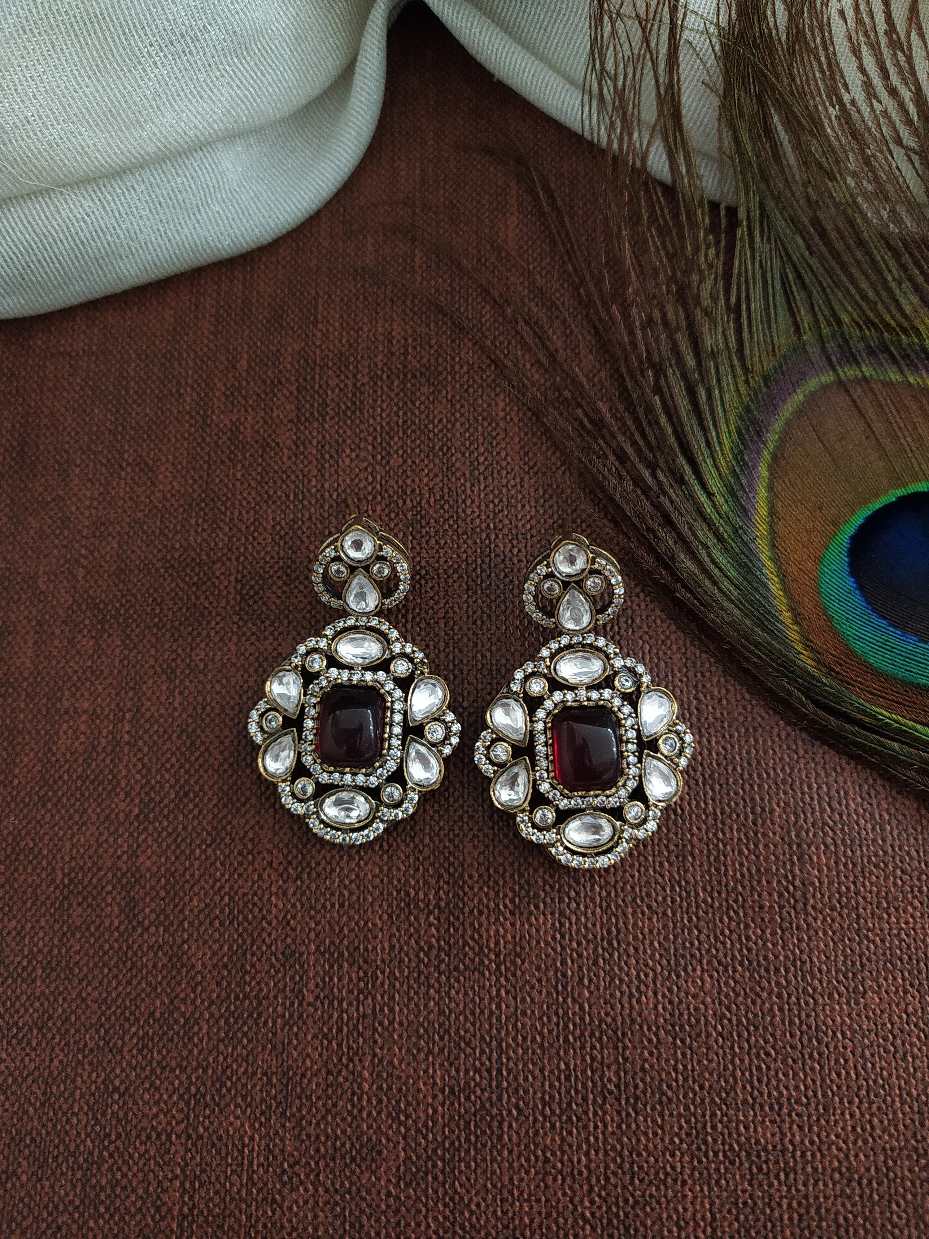 Elegant Onyx Beads Victorian Diamond Choker Sets