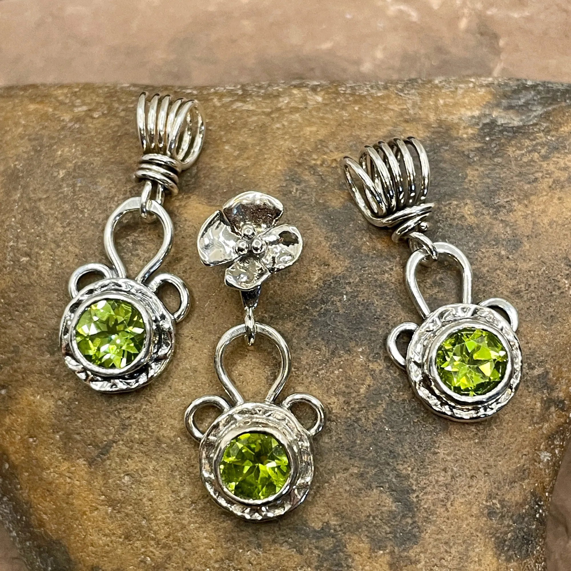 Faceted Peridot Loop Pendant