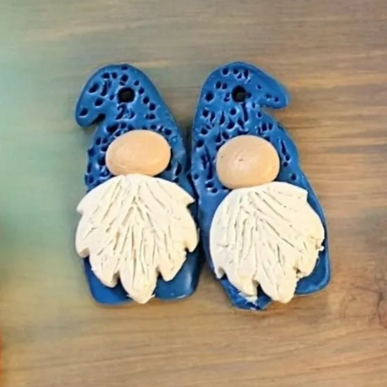 Gnome Clay hook earrings - Silver