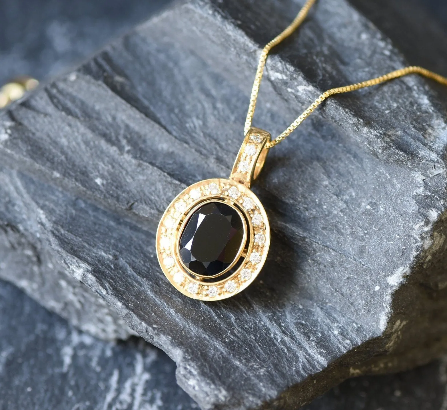 Gold Onyx Pendant - Natural Onyx Necklace - Black Vintage Pendant