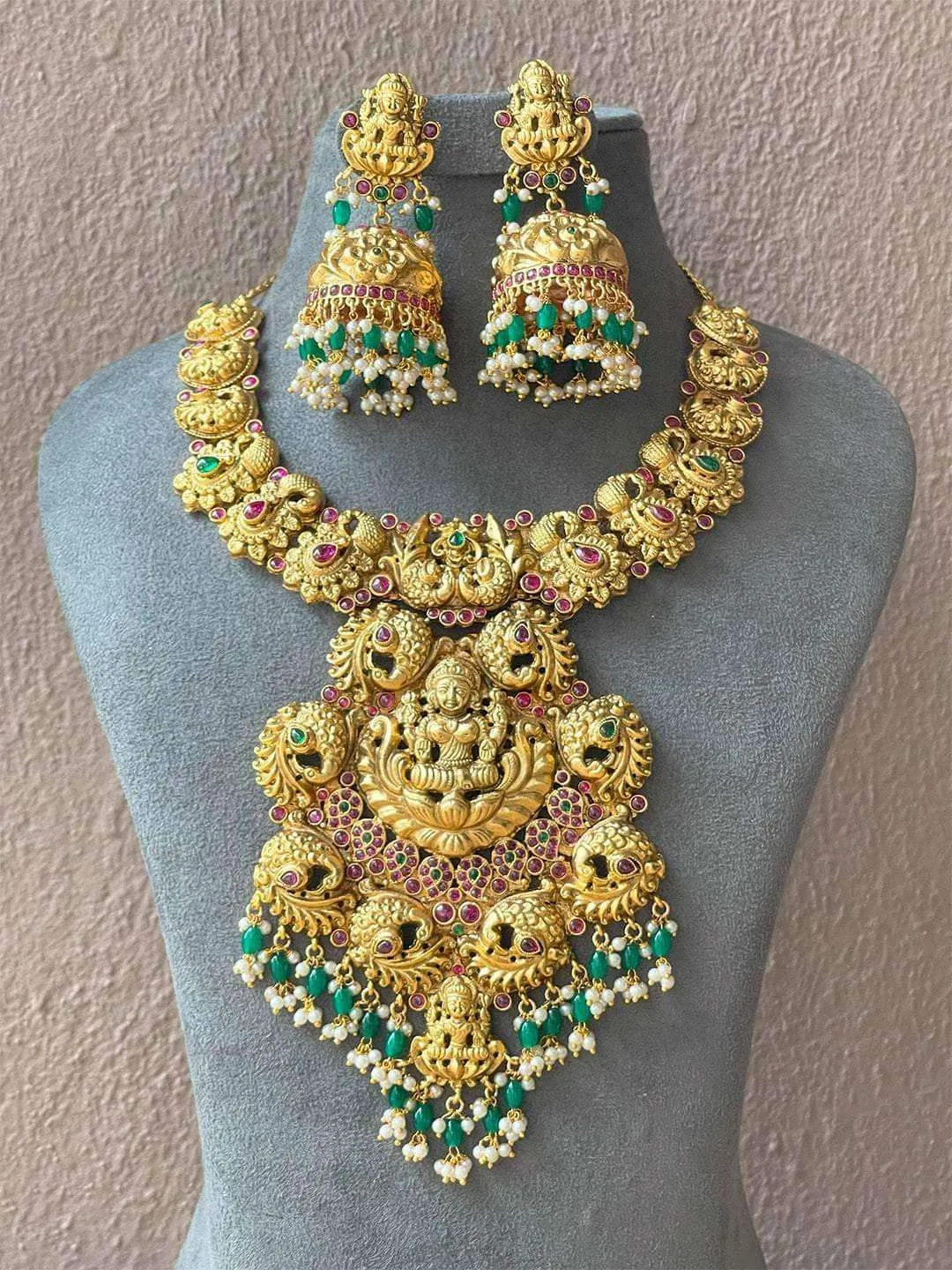 Lakshmi Jadau Choker Necklace With Green Beads