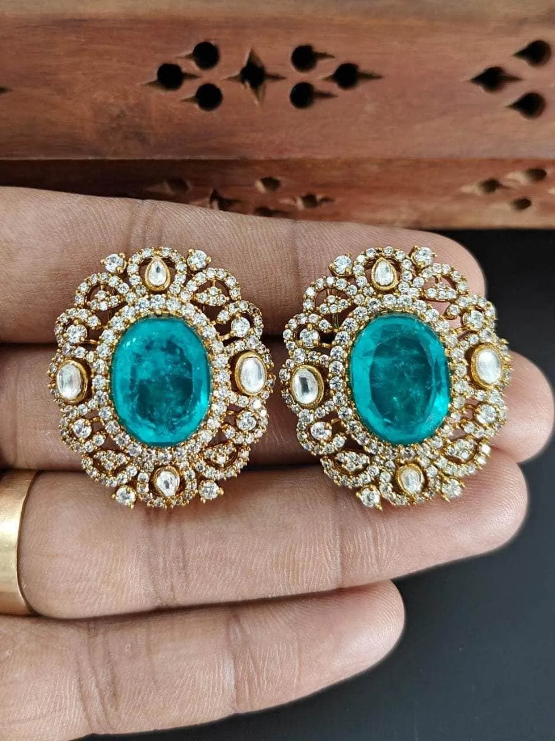 Majestic Emerald Stud