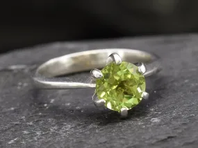 Peridot Ring - Round Green Ring - Classic Promise Ring