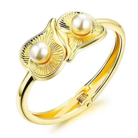 Precious Pearl Bangle