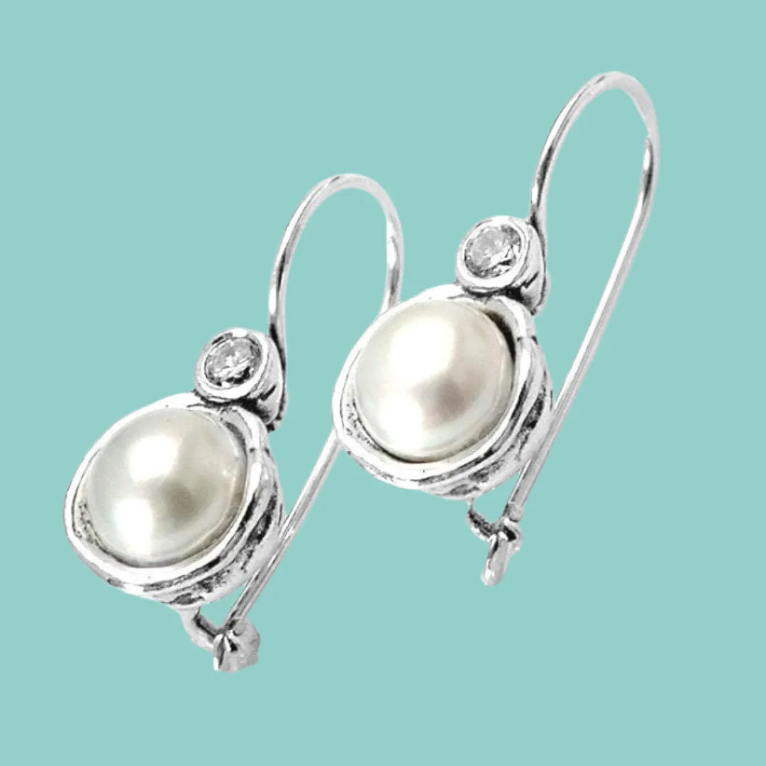Silver earrings / pearls earrings for women / dangle earrings