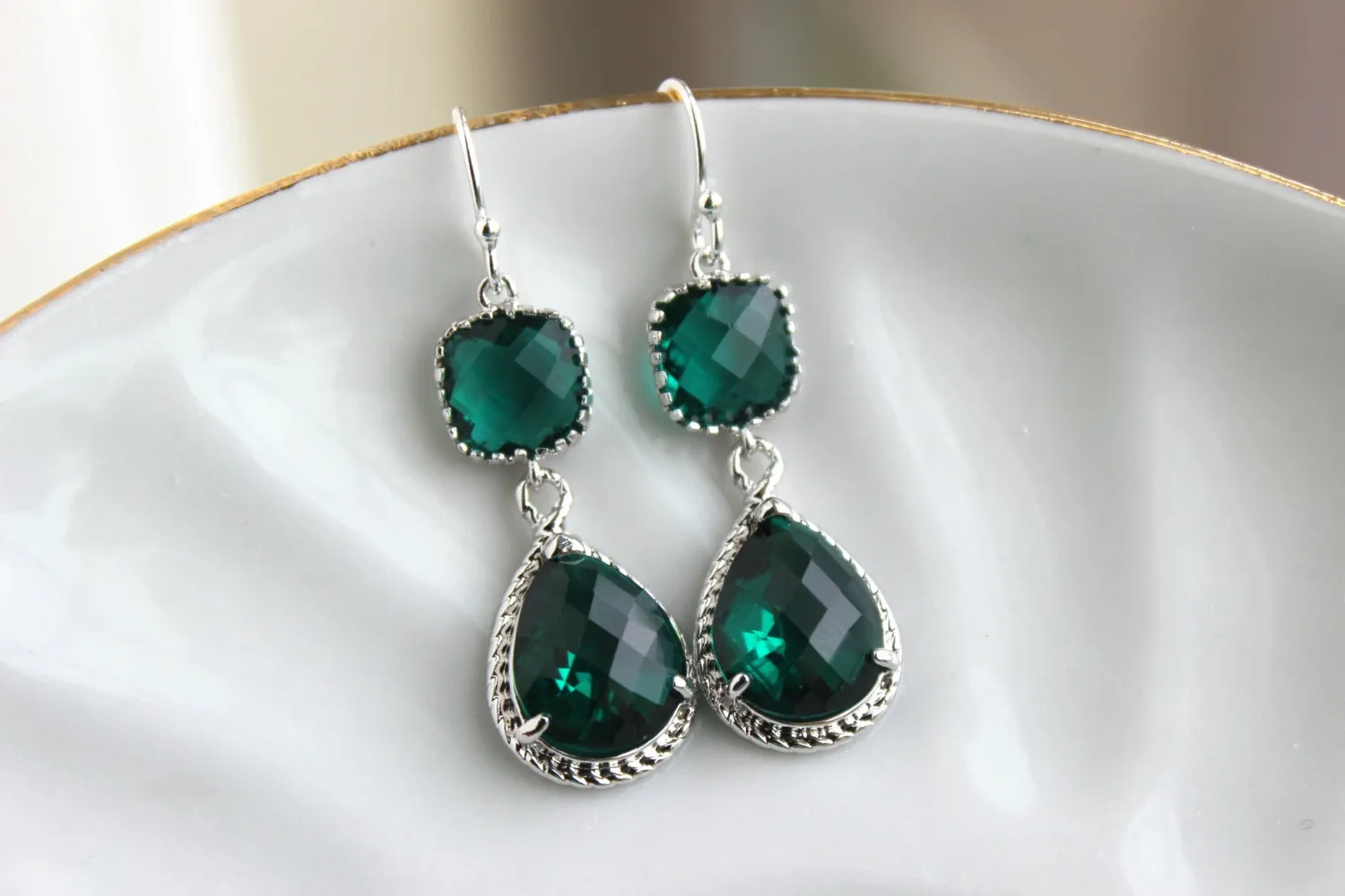 Silver Emerald Green Earrings Two Tiered Glass Earrings Jade Bridesmaid Earrings Emerald Wedding Earrings Wedding Jewelry Bridesmaid