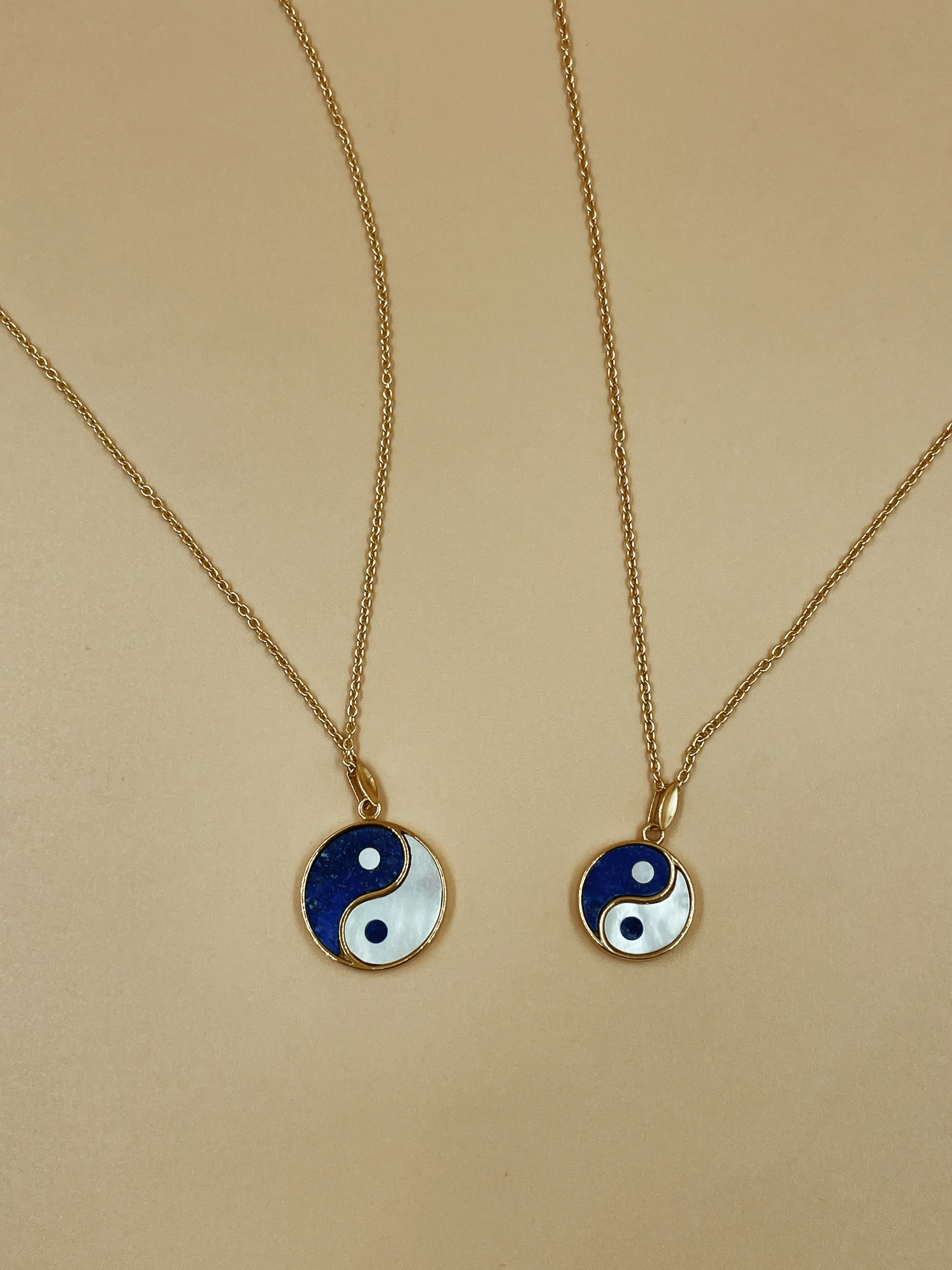 Small Balance Necklace | 18 kt Solid Gold