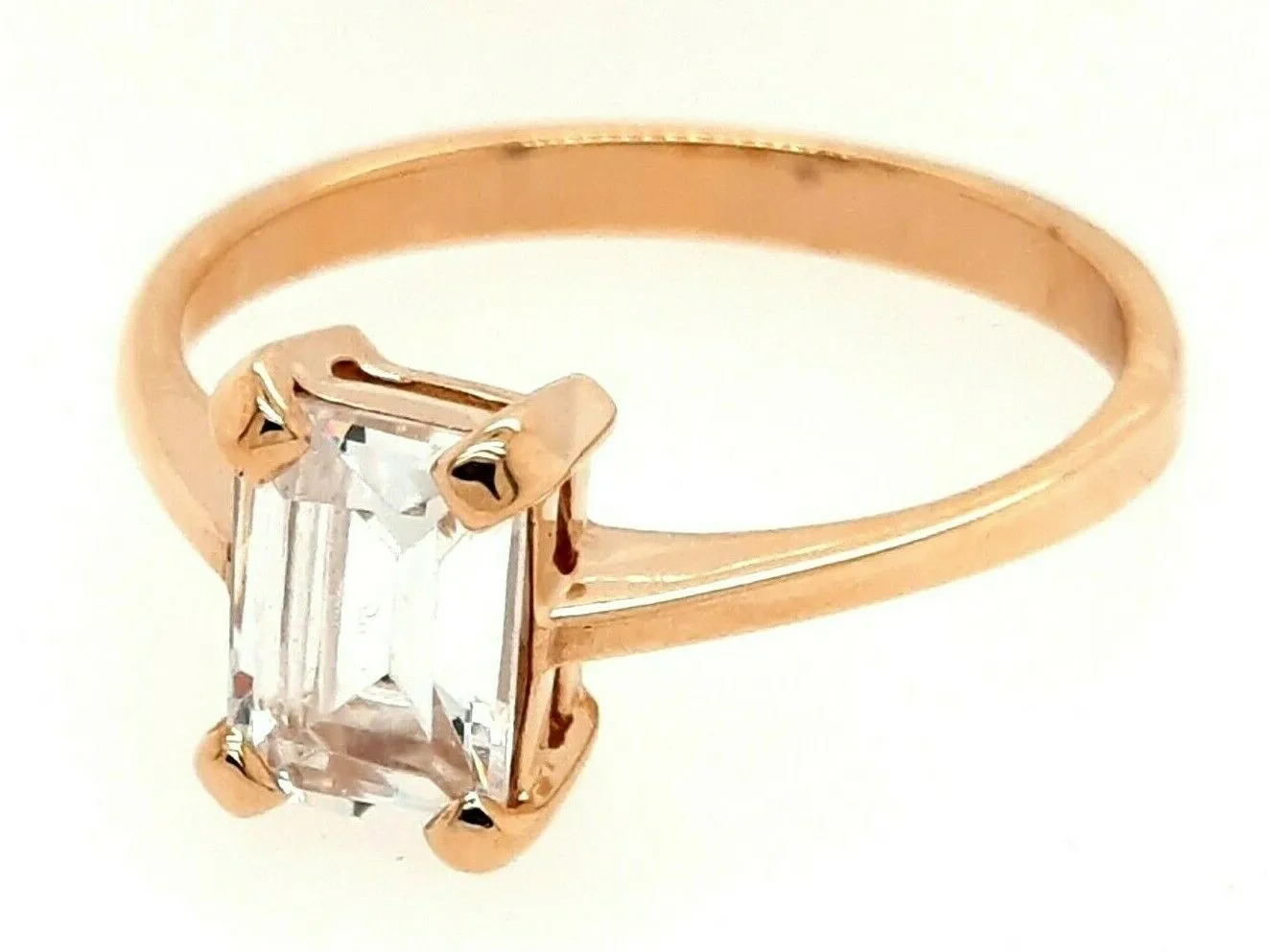 Spinel 9ct Yellow Gold Ring
