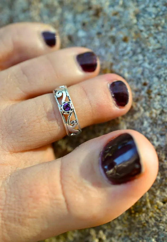 Spiral Band with Stone Toe Ring - Silver