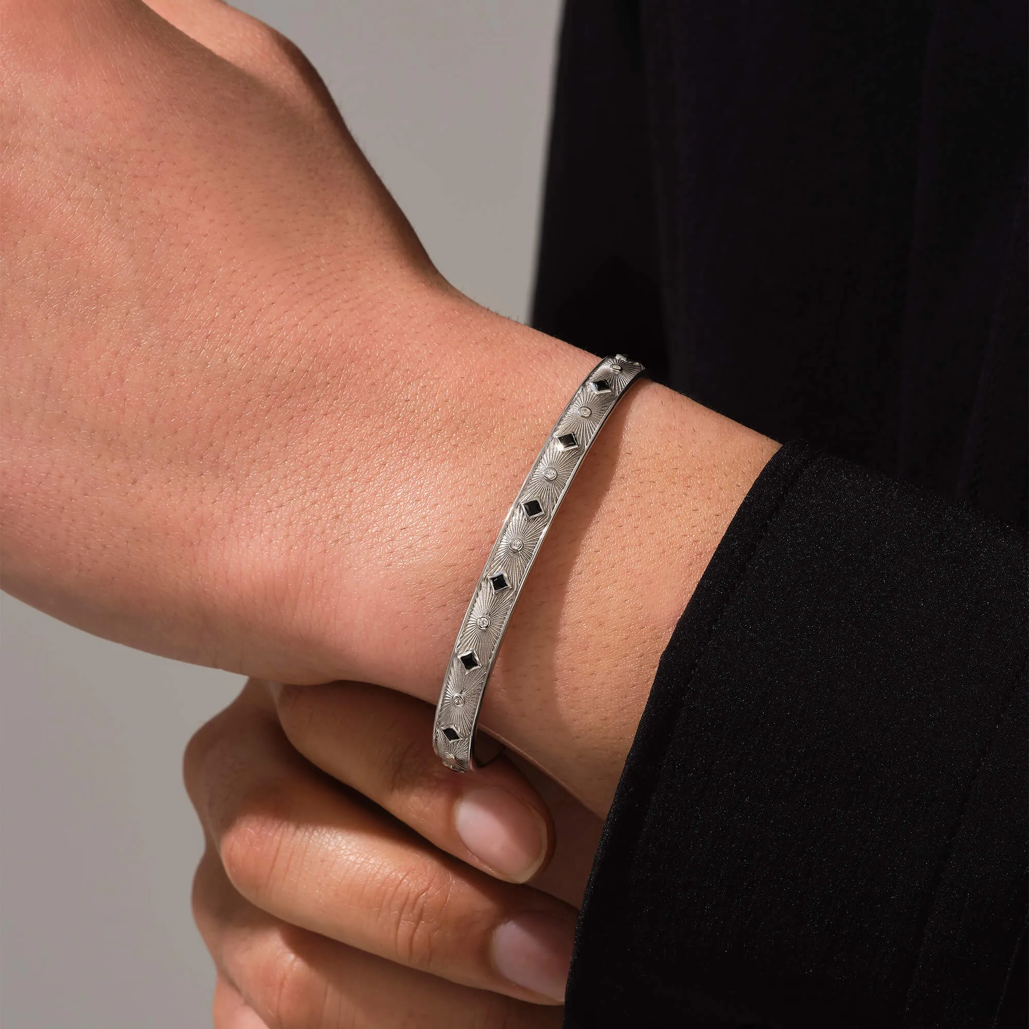 Sunbeam Cuff in Gold