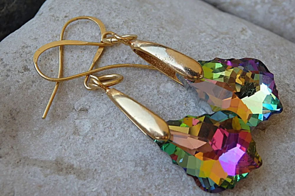 Teardrop green earrings