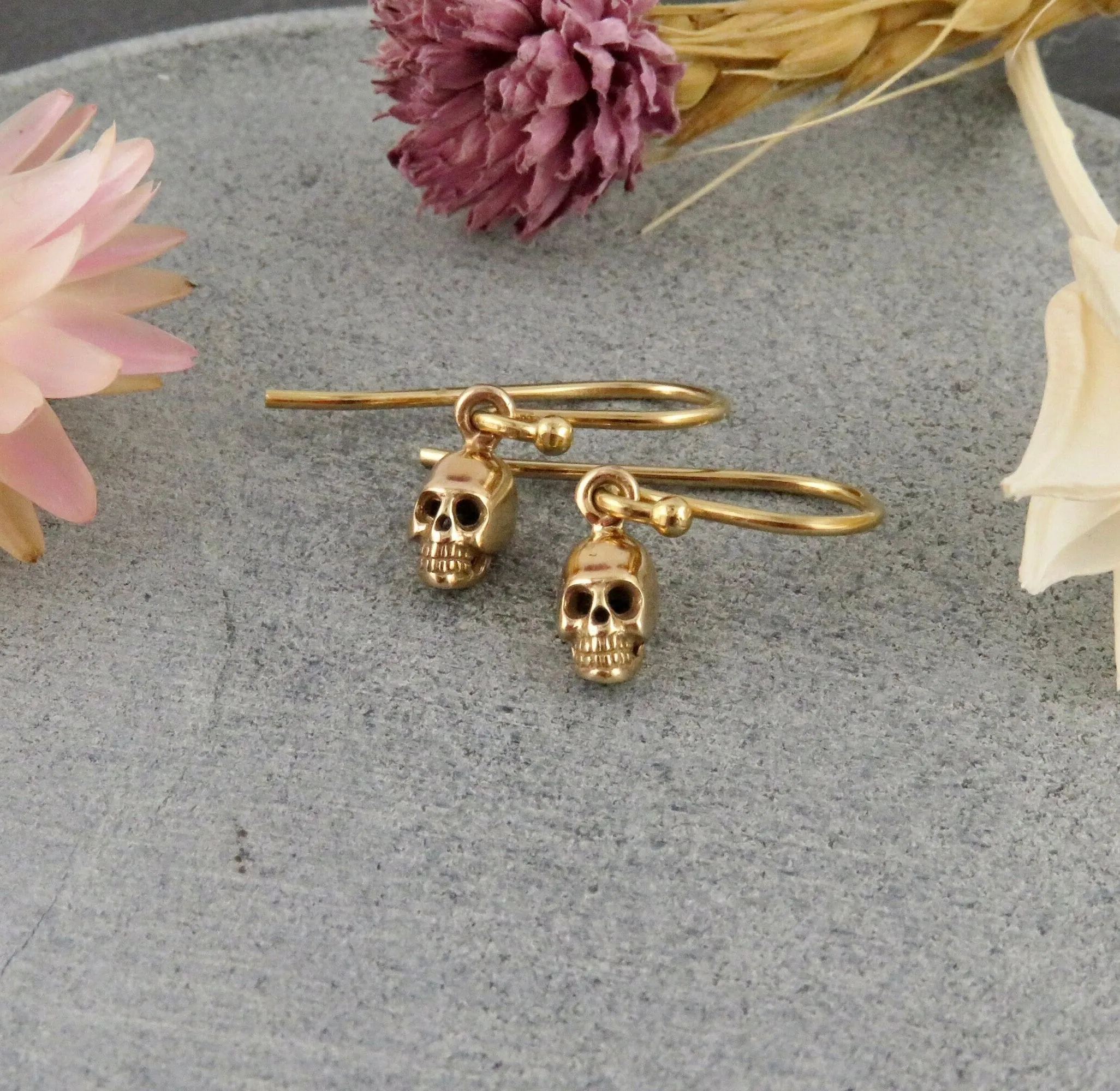 Tiny Skull Earrings - Gold