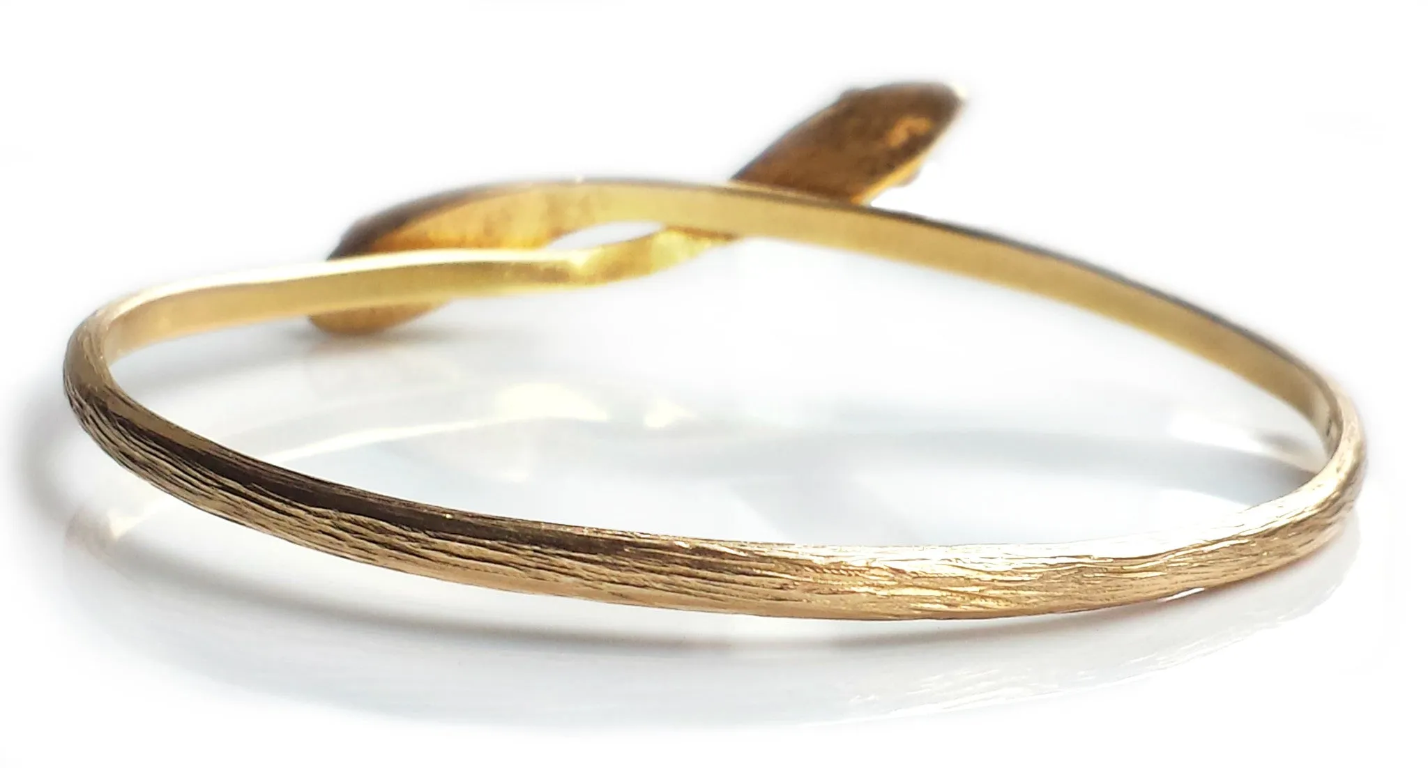 Vintage 1970s 18k Yellow Gold Serpent / Snake Bangle with Rubies & Diamonds