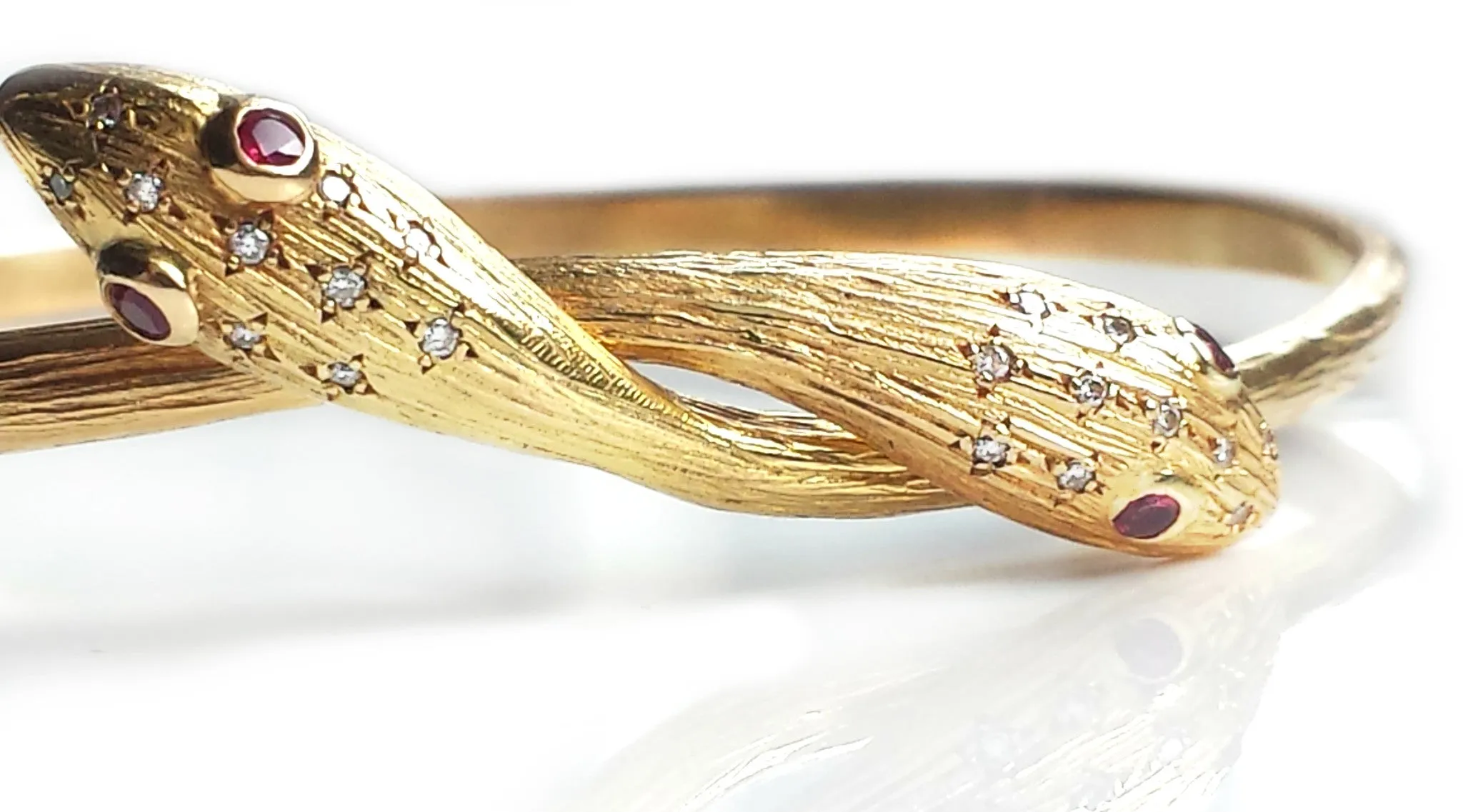 Vintage 1970s 18k Yellow Gold Serpent / Snake Bangle with Rubies & Diamonds