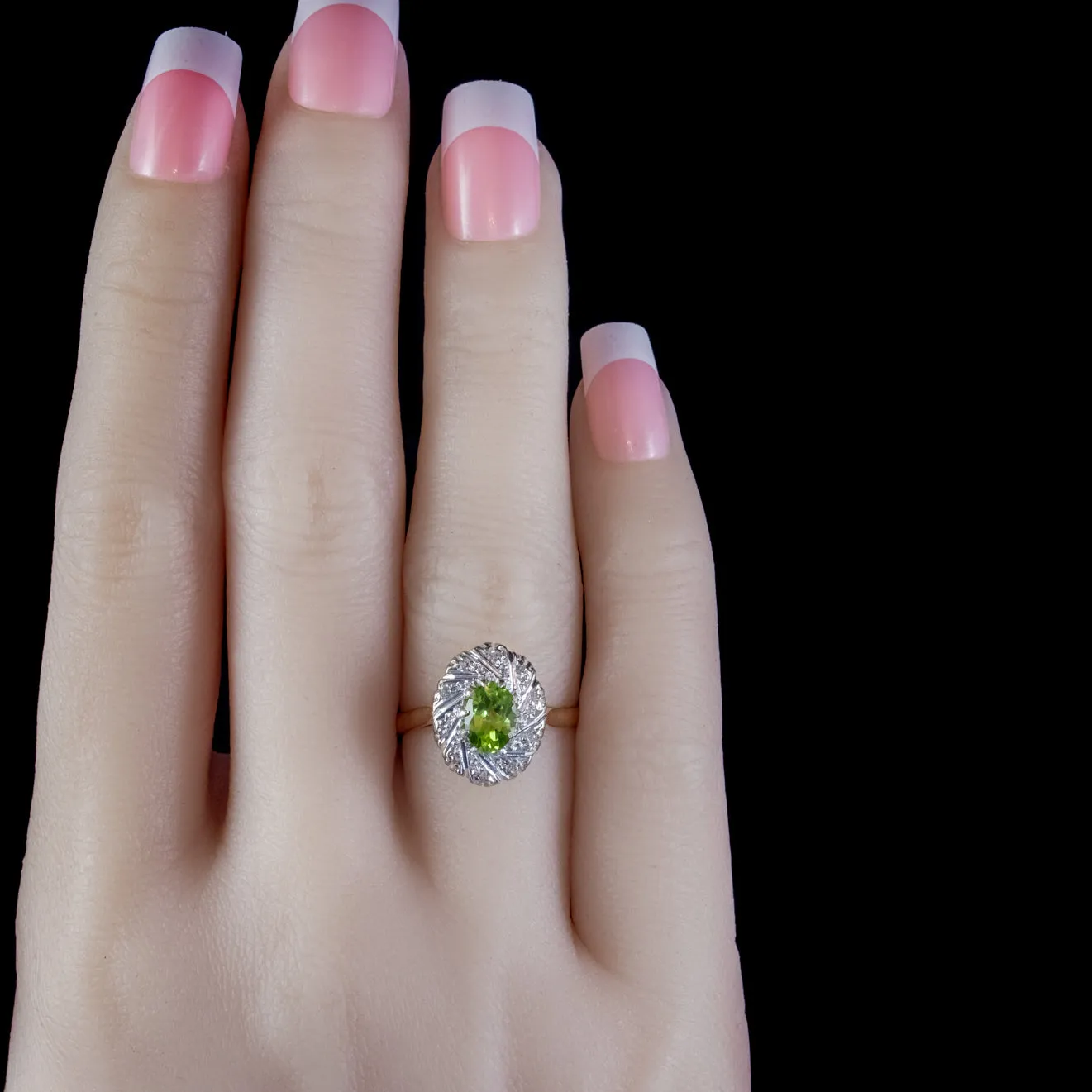 Vintage Peridot Diamond Cluster Ring 18Ct Gold 1.25Ct Peridot