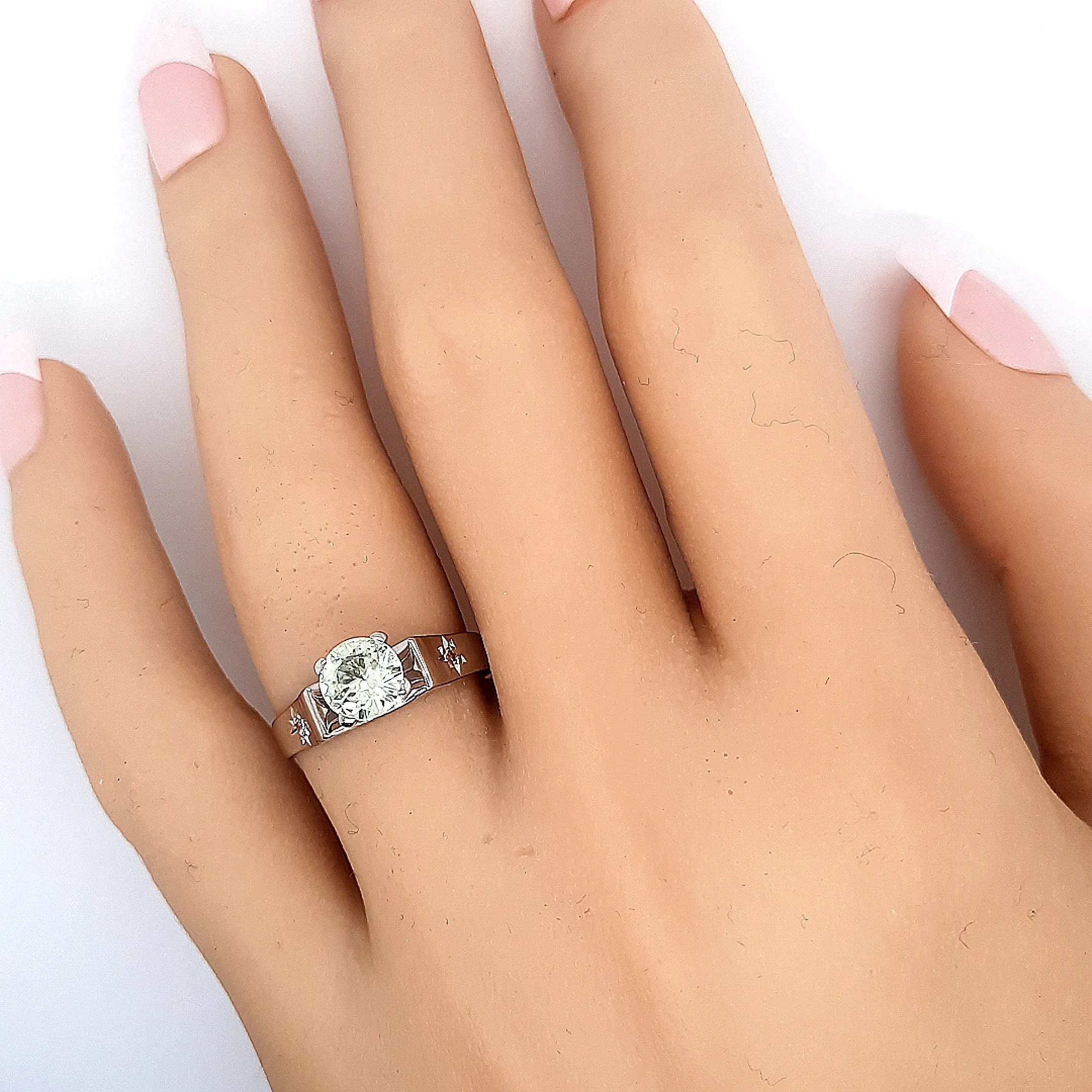 White Gold & Spinel Ring