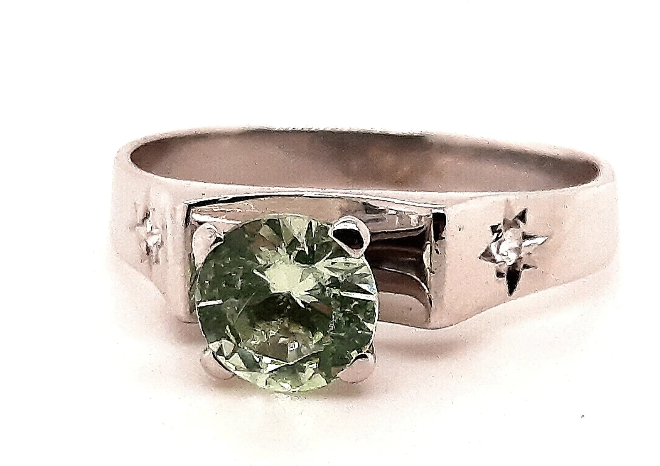 White Gold & Spinel Ring